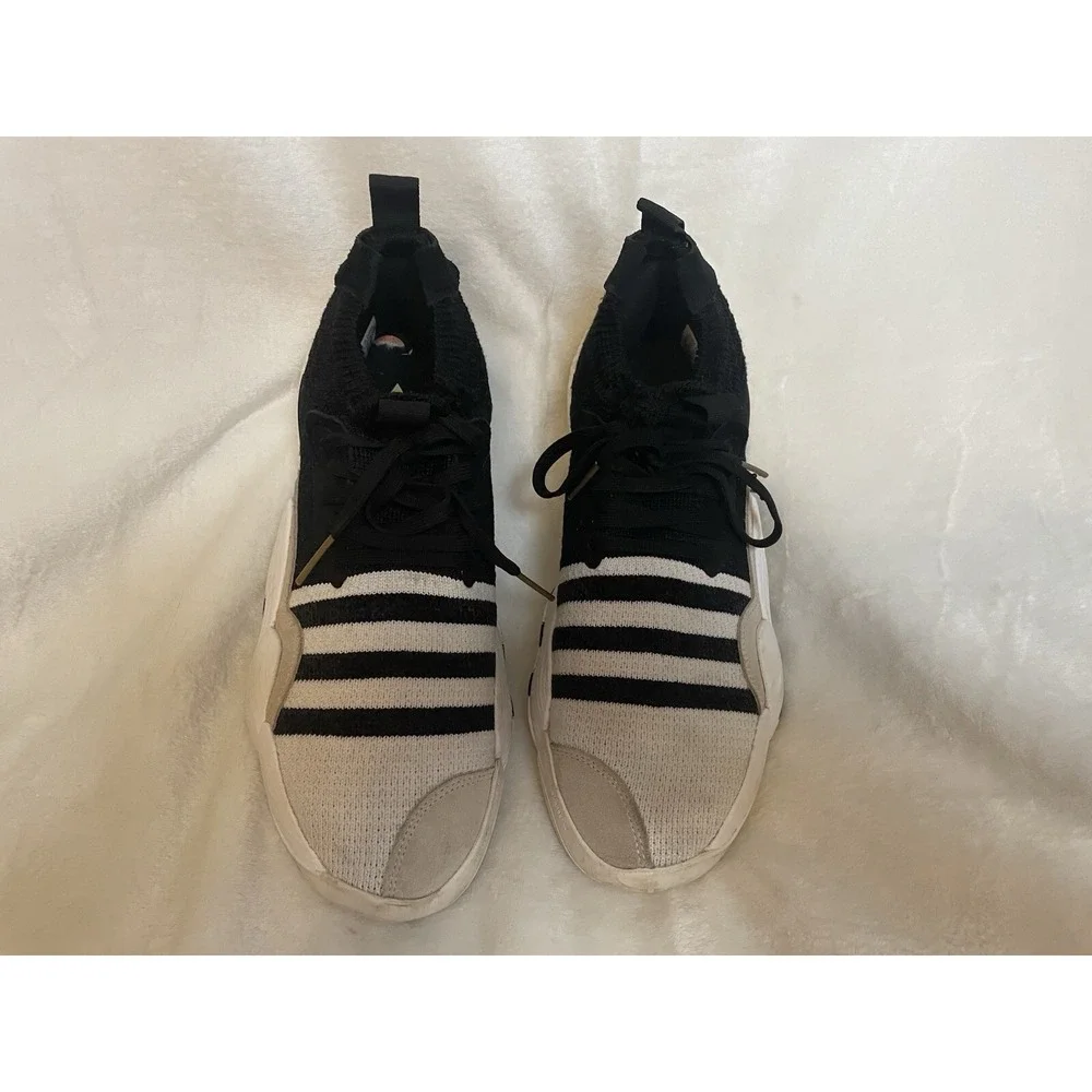 Adidas Trae‎ Young 2 ADAO Men's Size 11 Basketball Shoes H06477 Black and White